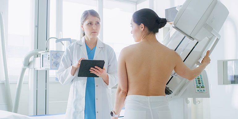 Screening mammography is linked to a reduction in breast cancer mortality, a study shows