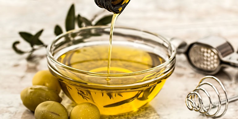 Mediterranean diet supplemented with olive oil appears to protect against breast cancer